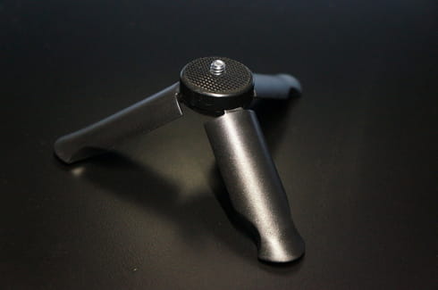 送料込み199円！持ち手にもなる便利なミニ三脚を買ってみた！