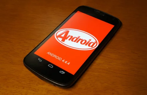 【たけやん0504】Google Nexus4 本体 アンドロイドスマホ LG 製初の Google ネクサスシリーズスマートフォン「Nexus 4」が