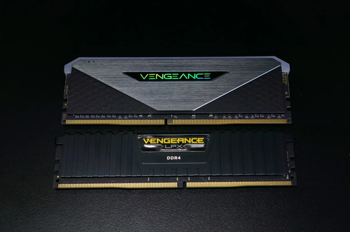 メモリー CORSAIR RGB DDR4 3000MHz 64GB メモリー CORSAIR RGB DDR4 3000MHz 64GB Amazon | CORSAIR DDR4