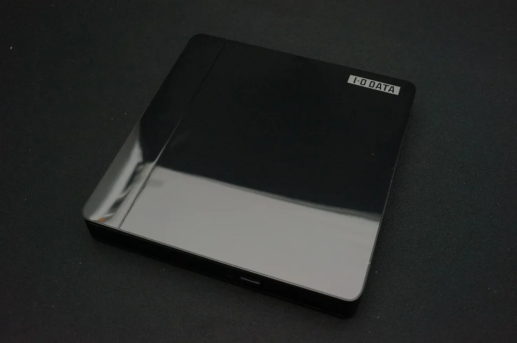IO DATA BDXL対応ポータブルブルーレイドライブ BRP-UA6CKを買ってみた