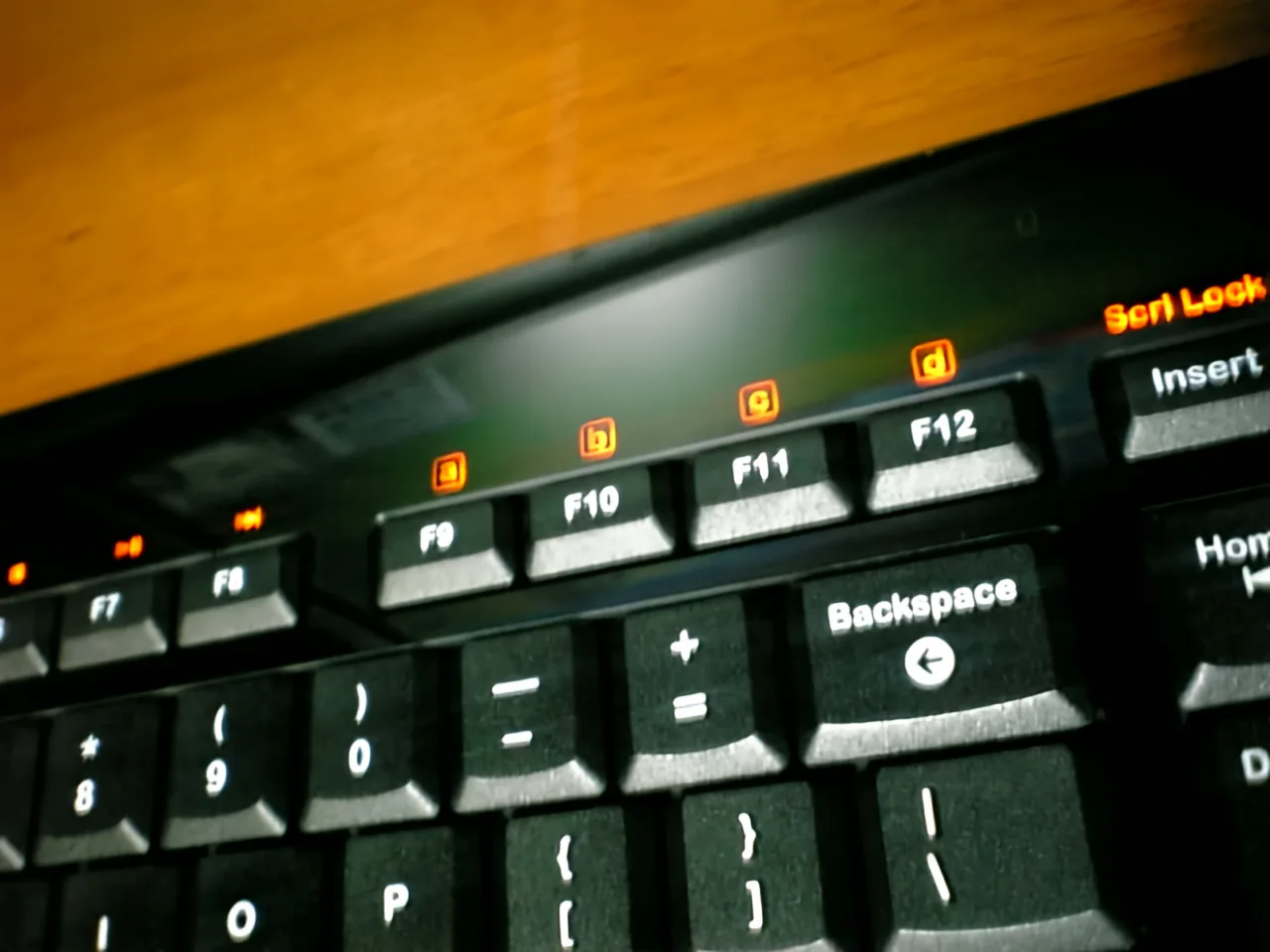 ☆【極美品】 diNovo Edge Logicool キーボード 写真で見る「diNovo Edge」