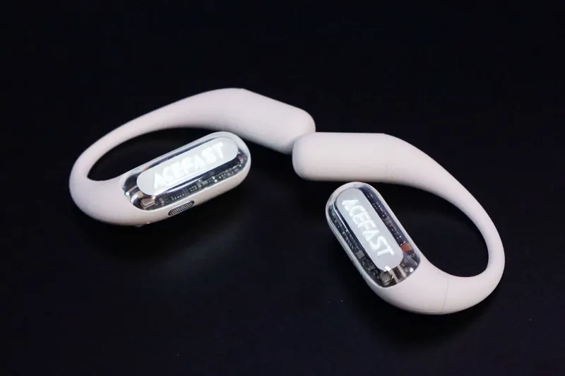 ACEFAST Ace Fit Pro ワイヤレスイヤホン 正規代理店】 ACEFAST ワイヤレスイヤホン ACEFIT Pro 光る LED