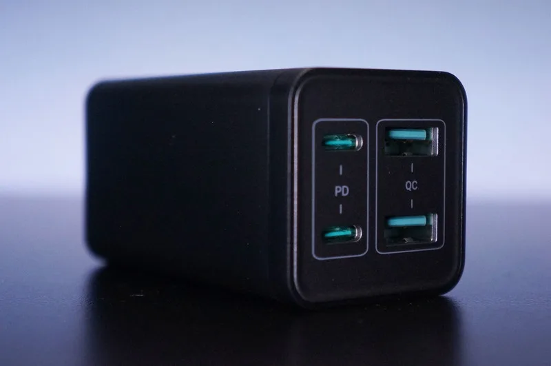 ALFOX 65W PD急速充電器 PC001のレビュー！ノートパソコンを充電