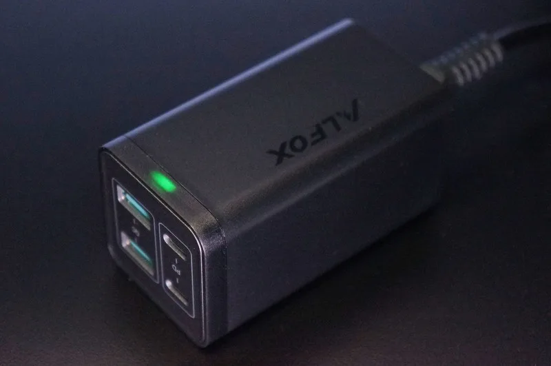 ALFOX 65W PD急速充電器 PC001のレビュー！ノートパソコンを充電可能