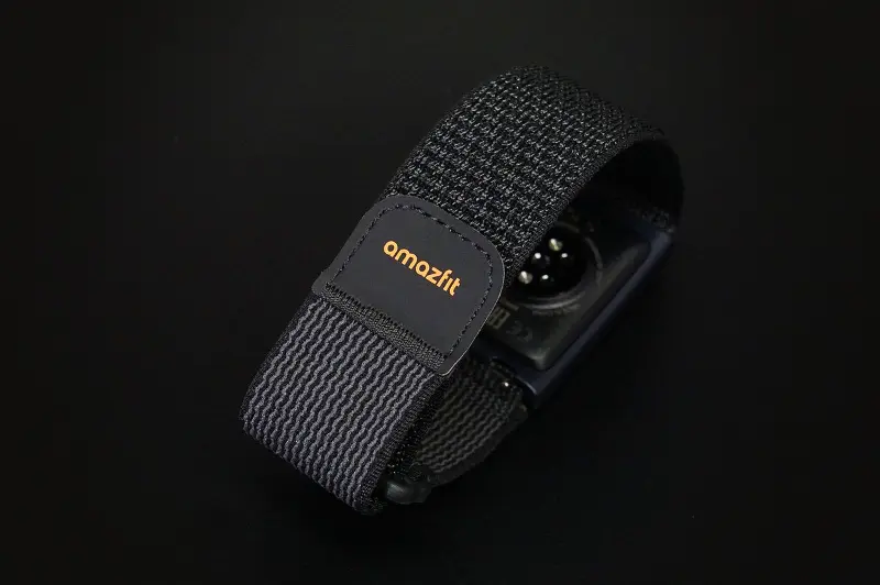 シンプルを極めたディスプレイなし！Amazfit Helio Strapフィットネス