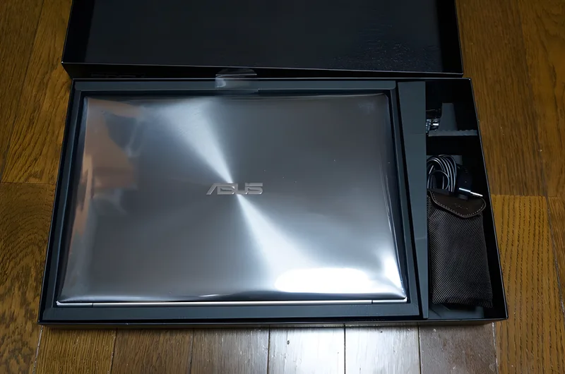 一部不具合有ASUS ZENBOOK UX31A-R5128エイスースゼンブック 一部不具合有ASUS ZENBOOK UX31A-R5128エイスースゼンブック
