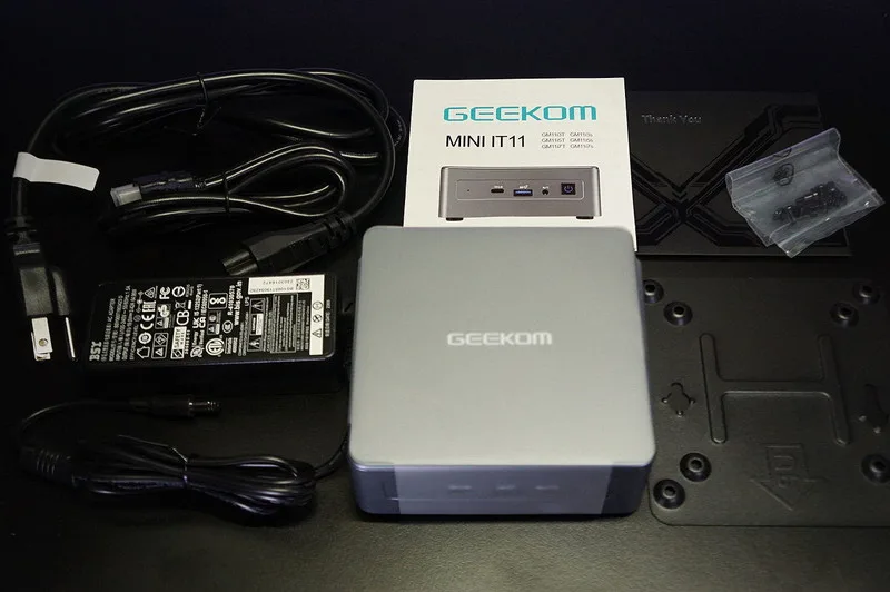 超小型ミニPC GEEKOM Mini IT11のレビュー！i7-11390H/32GB/1TB