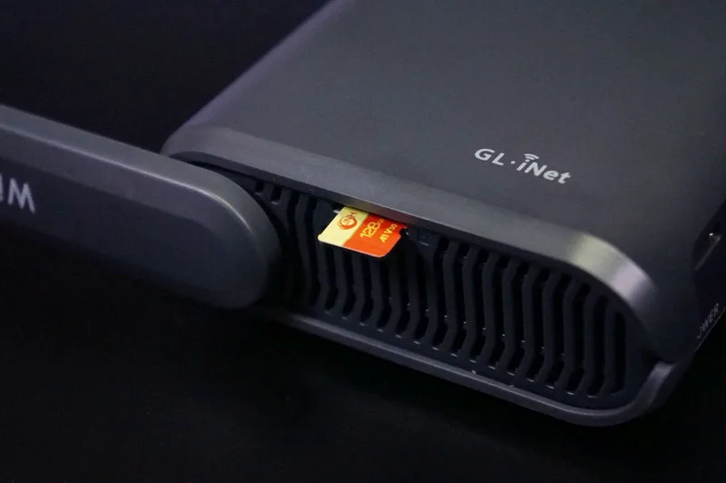 トラベルルーターGL.iNet GL-AXT1800のレビュー！持ち運びできるWiFi