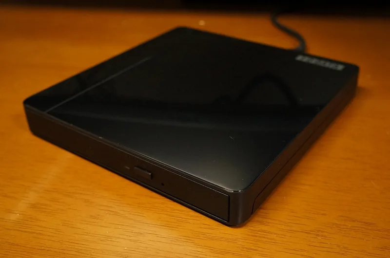 IO DATA BDXL対応ポータブルブルーレイドライブ BRP-UA6CKを買ってみた