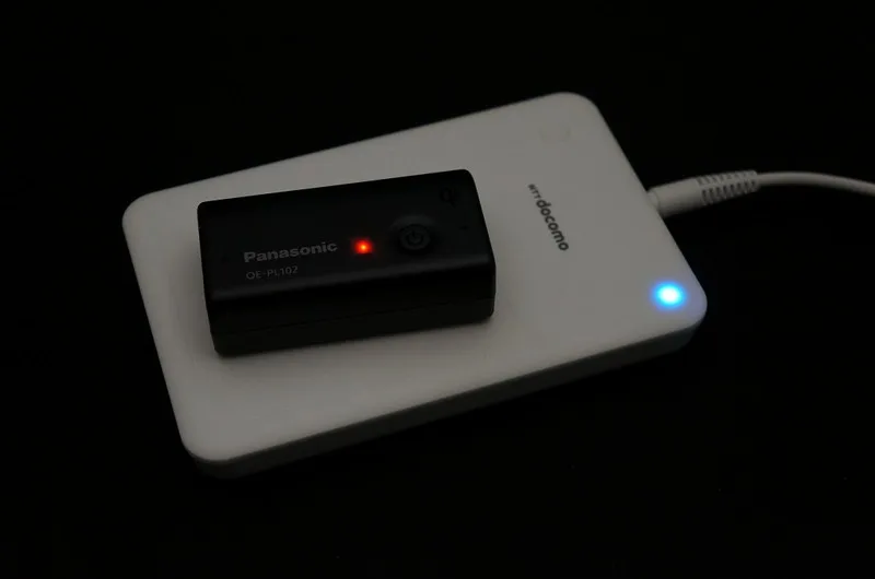 Panasonicビデオカメラ  バッテリー  無接点充電パッド Panasonic USBモバイルバッテリー(無接点充電Qi対応)が超特価