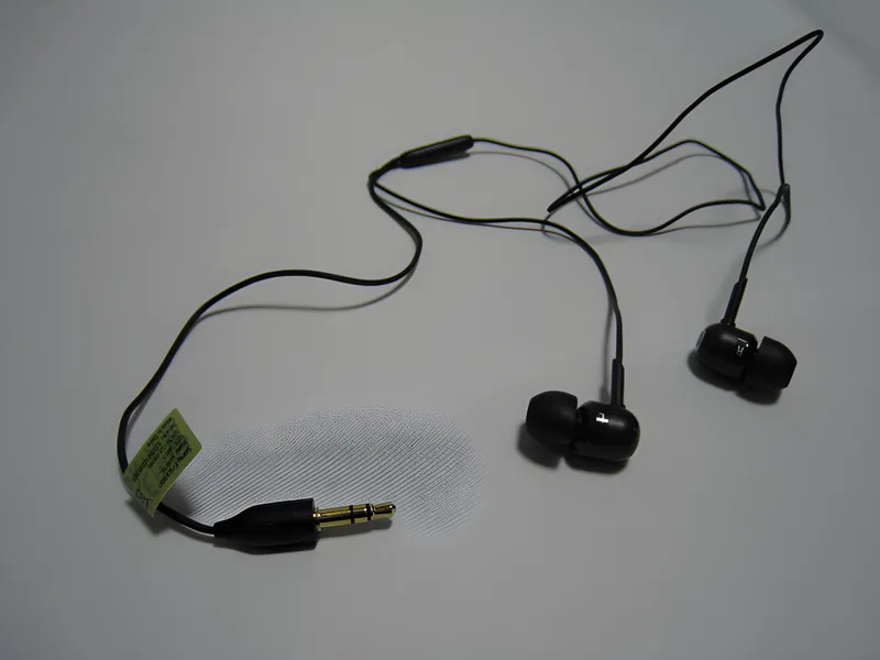 海外のAmazonでSonyのBluetoothワイヤレスヘッドセットMW600をレビュー