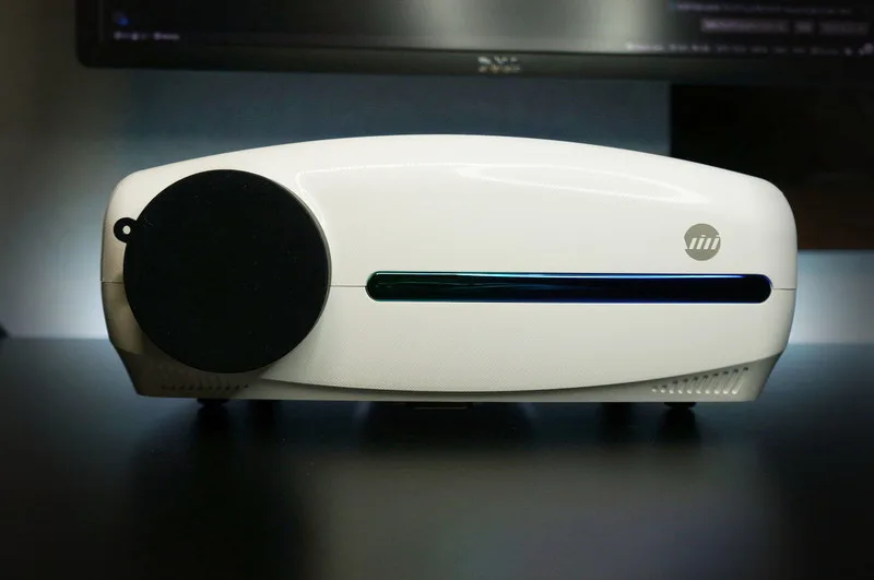 プロジェクター VIVIMAGE EXPLORER 3 2万円台でかなり楽しめる家庭用プロジェクター：VIVIMAGE