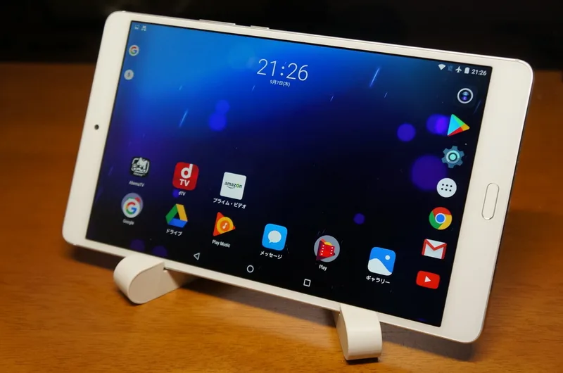 dtab Compact d-01J タブレット ドコモ、8.4型WQXGA液晶＆指紋センサー搭載の「dtab Compact d