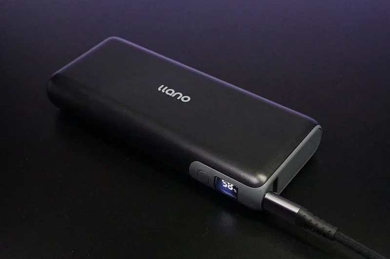 ALFOX 65W PD急速充電器 PC001のレビュー！ノートパソコンを充電