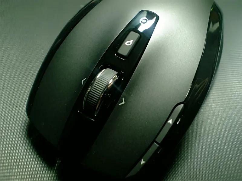 Logicool VX-N VX Nano 未使用未開封 / ロジクール VX ナノ コードレスレーザーマウス フォア ノートブック Logitech 羅技910-000253 VX Nano 無線雷射滑鼠零售 -