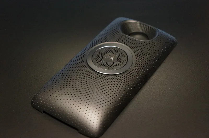 日本未発売のモトローラのMoto Modsスピーカーを買ったみた