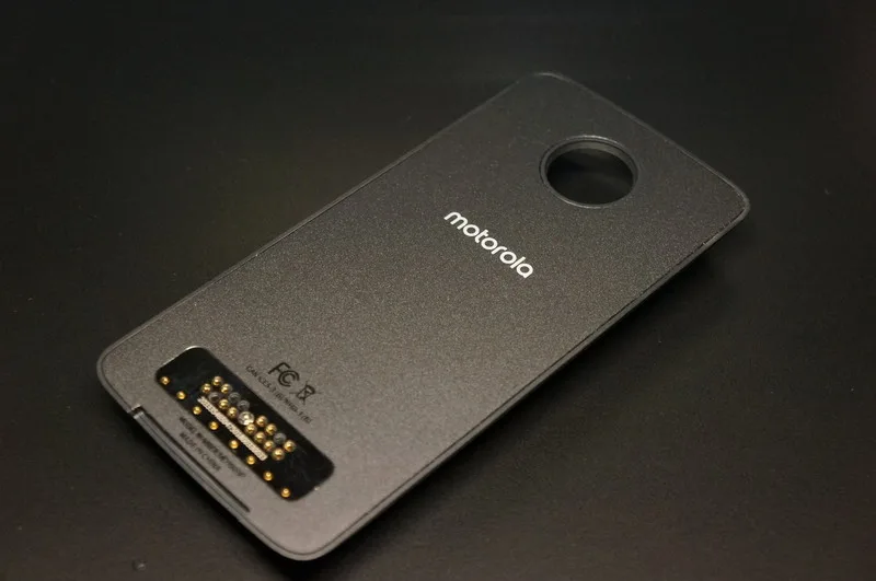 日本未発売のモトローラのMoto Modsスピーカーを買ったみた